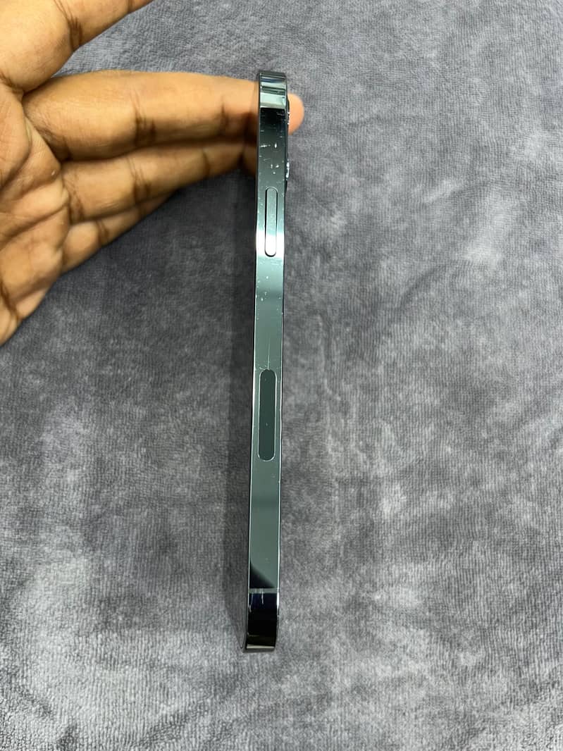 Apple iPhone 13 Pro Max 5
