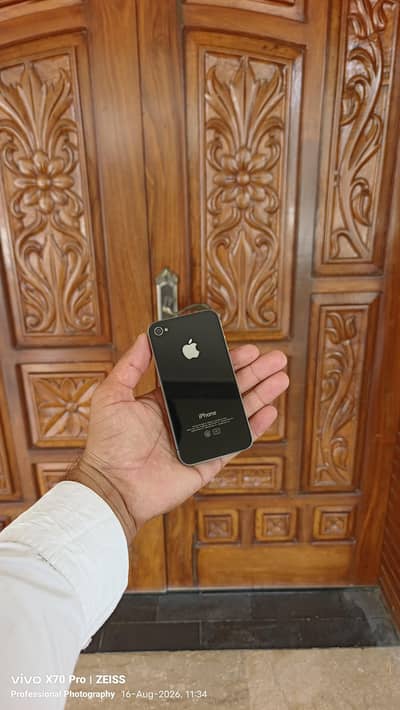 Apple iPhone 4s