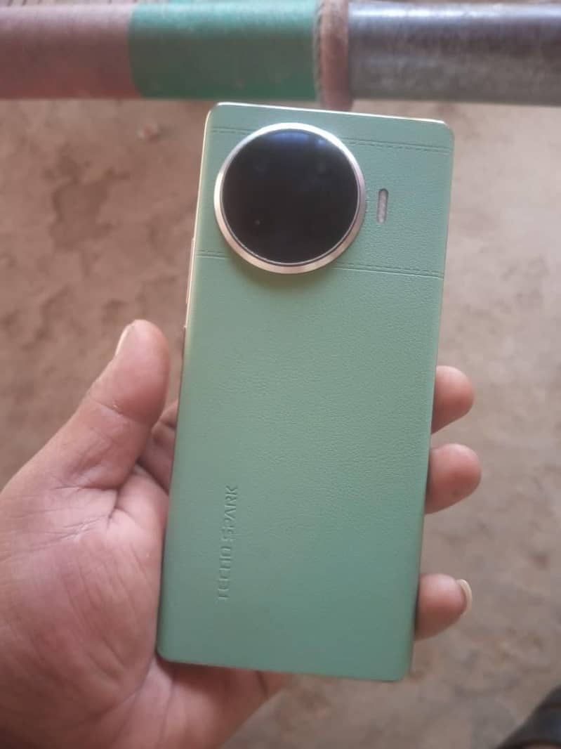 Tecno spark 20pro plus 4