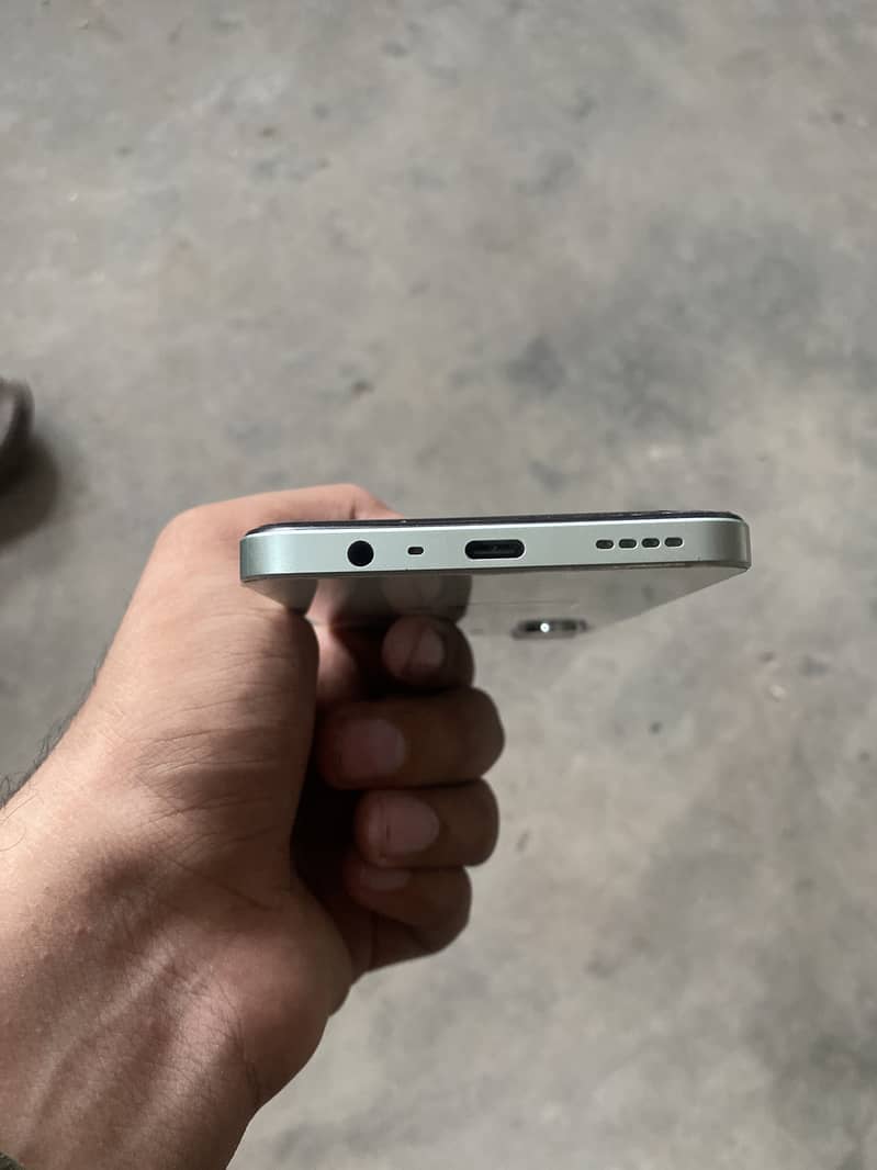 Realme Note 60x 4