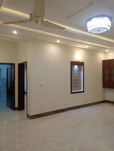 10marla 6beds DD TV lounge kitchen attached baths neat clean like brand new house for rent in G 13 1 islamabad