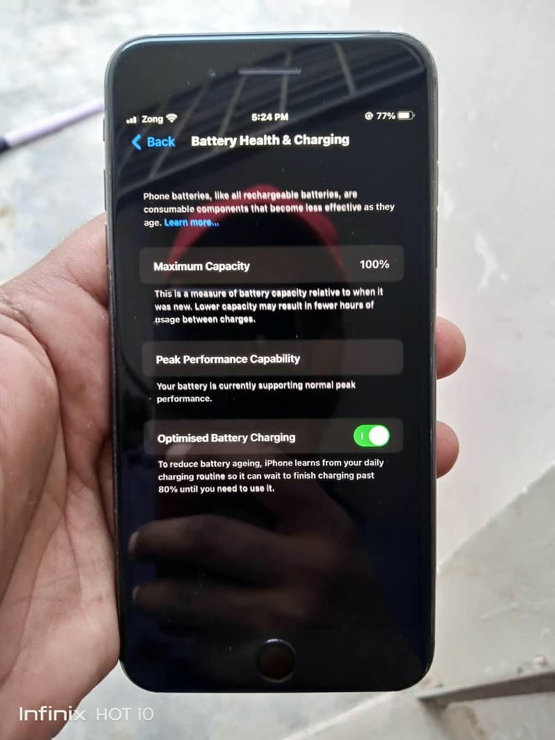 Apple iPhone 8 Plus 3