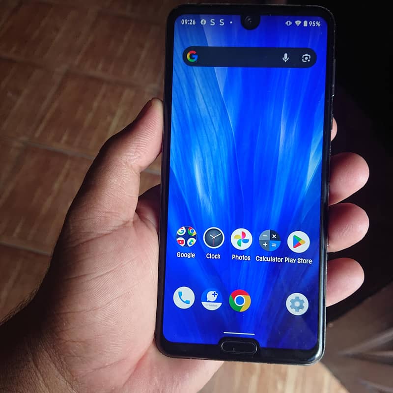 Sharp Aquos R3 0