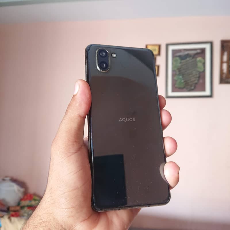 Sharp Aquos R3 2