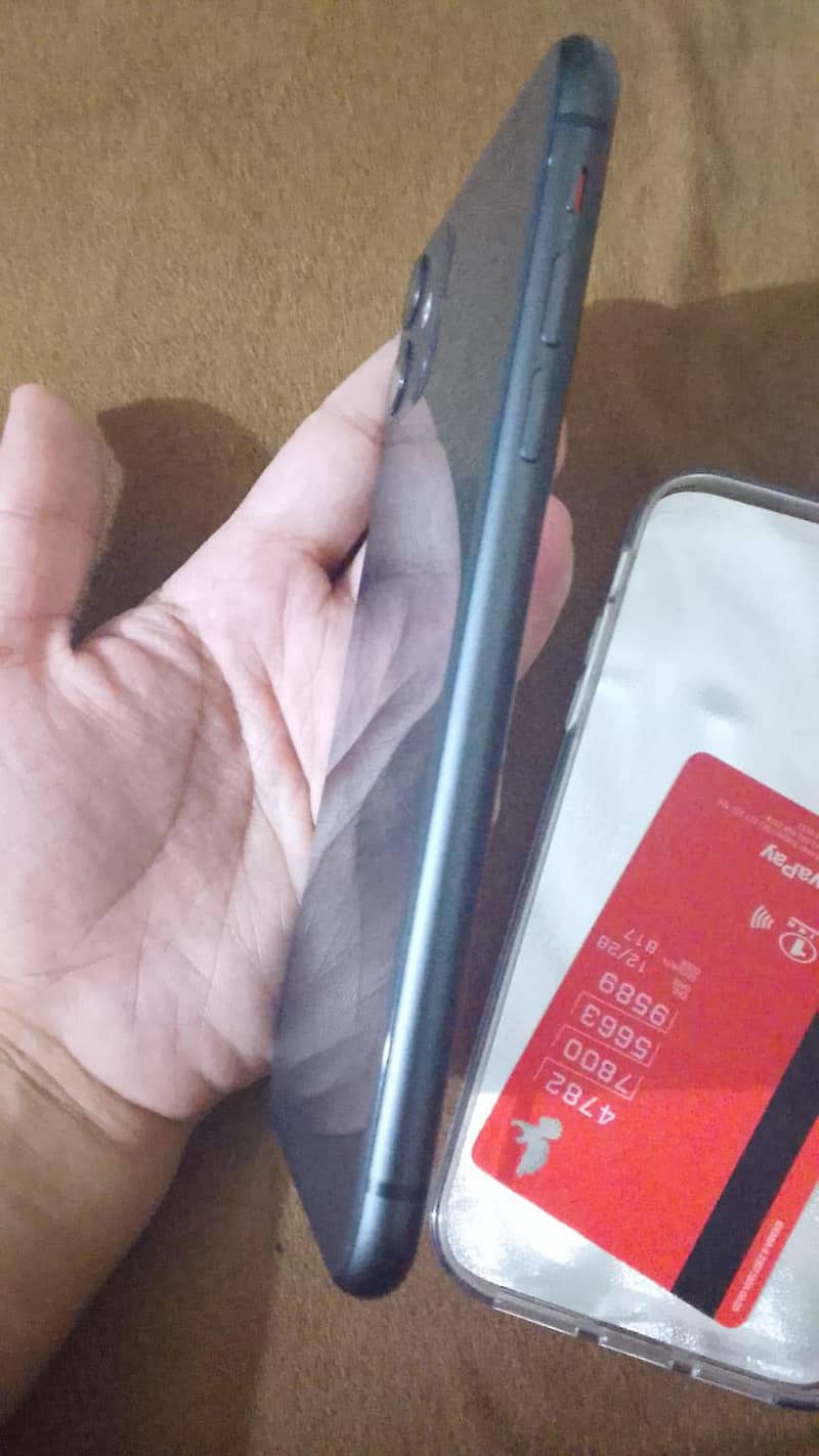 Apple iPhone 11 5