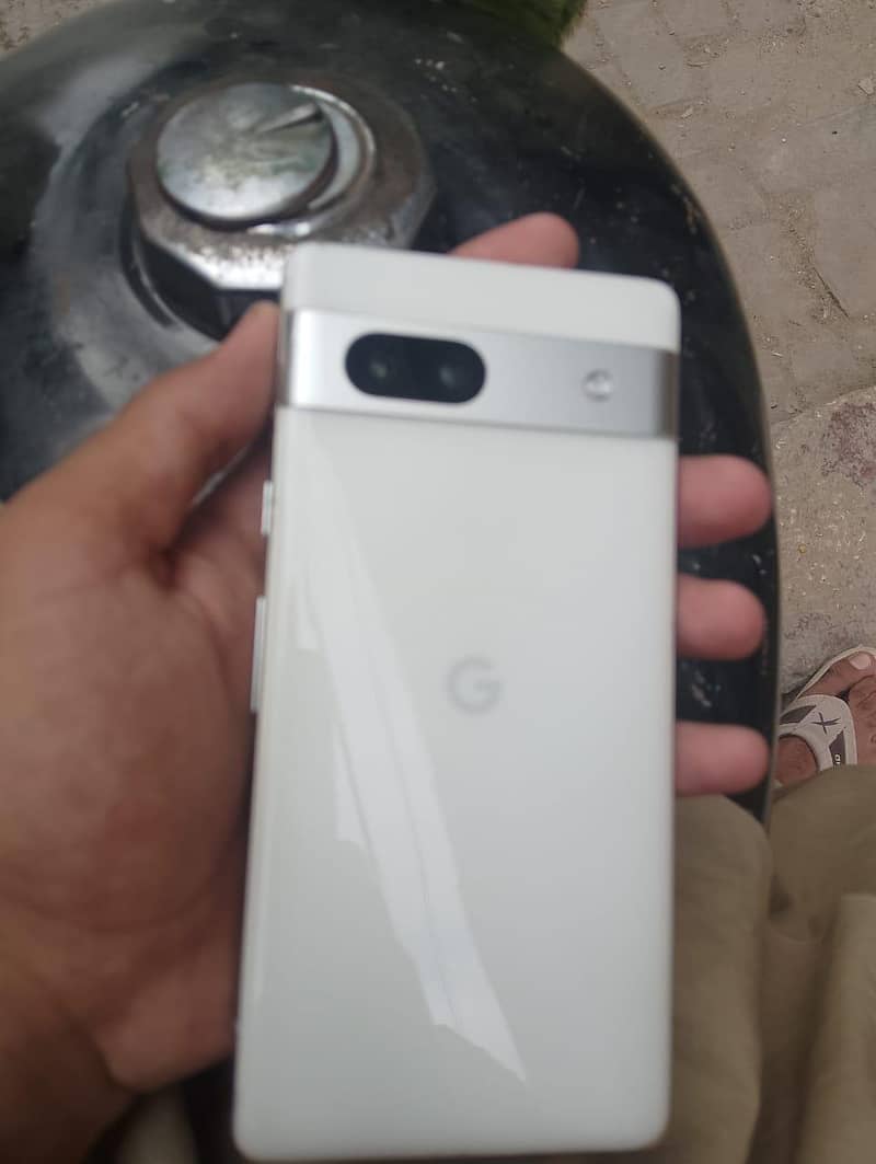 Google Pixel 7a 1