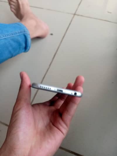Apple iPhone 6S