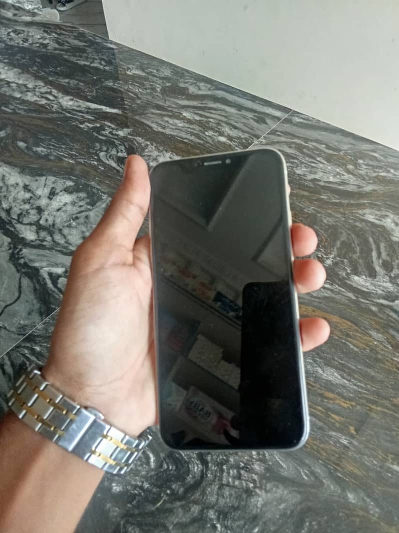 Apple iPhone X 0