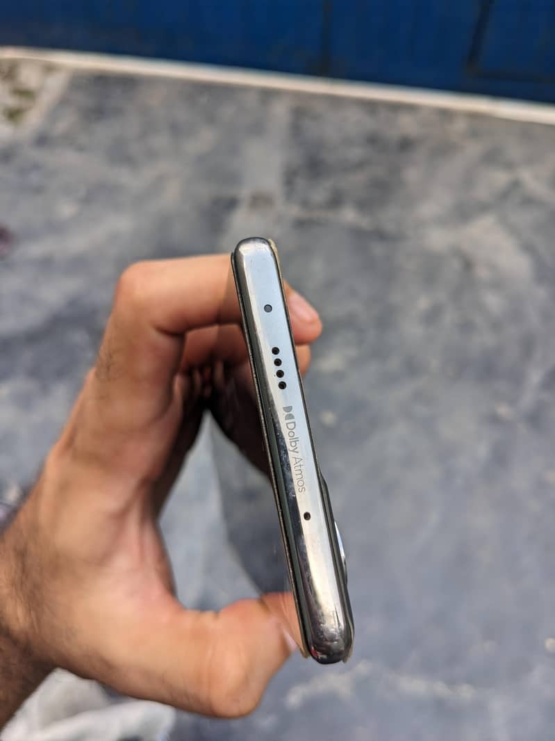 Tecno Camon 40 Pro 4