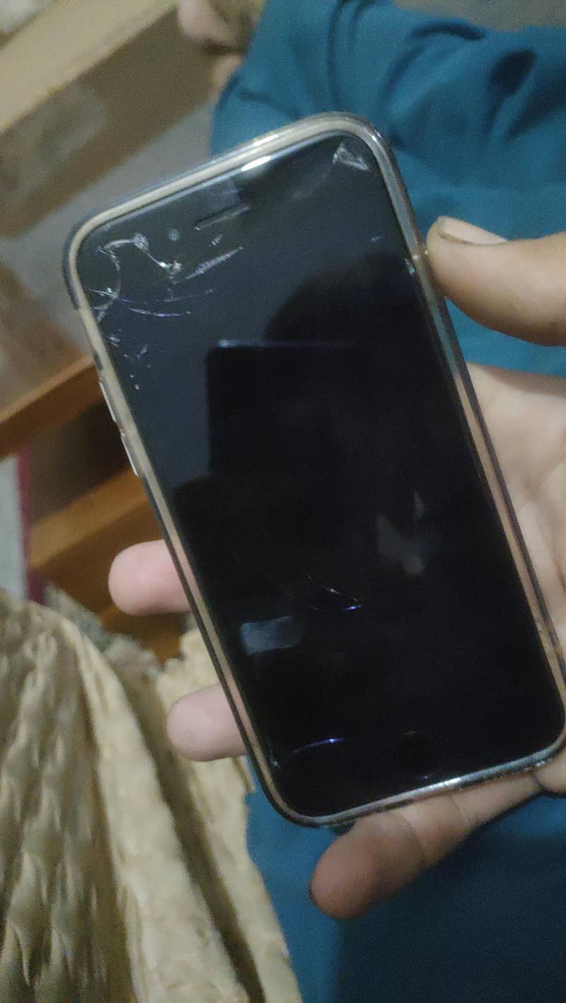 Apple iPhone SE 0
