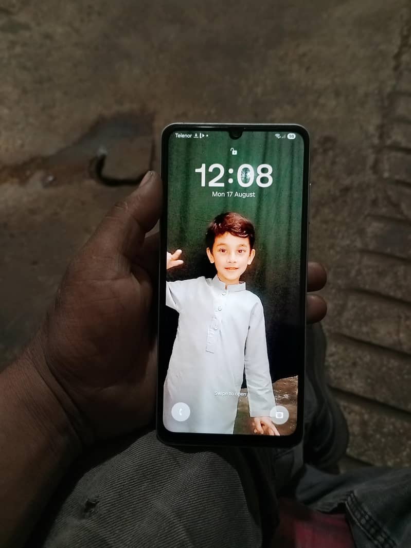 Samsung Mobile A06 1