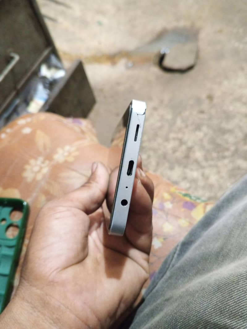 Samsung Mobile A06 2