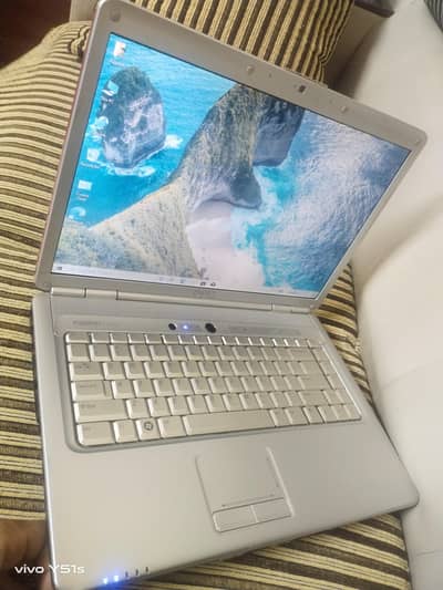 Dell Laptop 1525