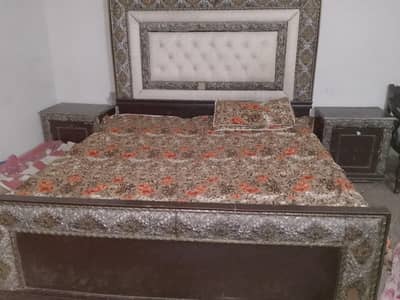 Bed shokes dressing