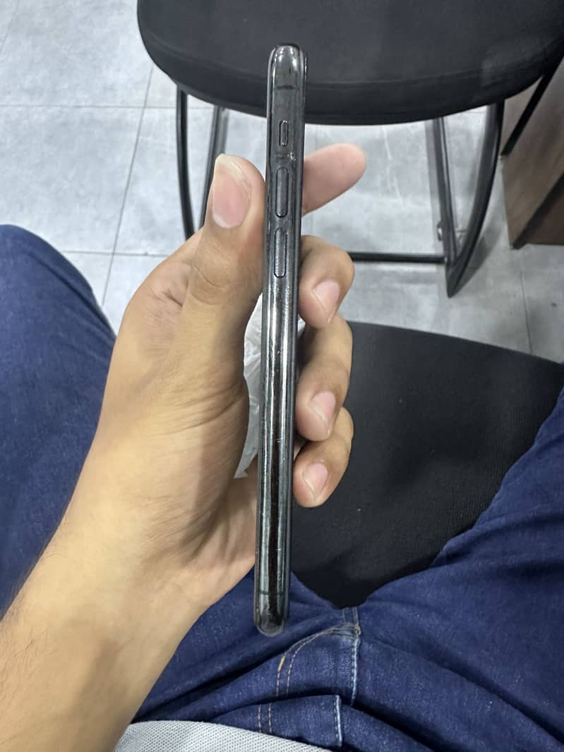 Apple iPhone 11 Pro 5