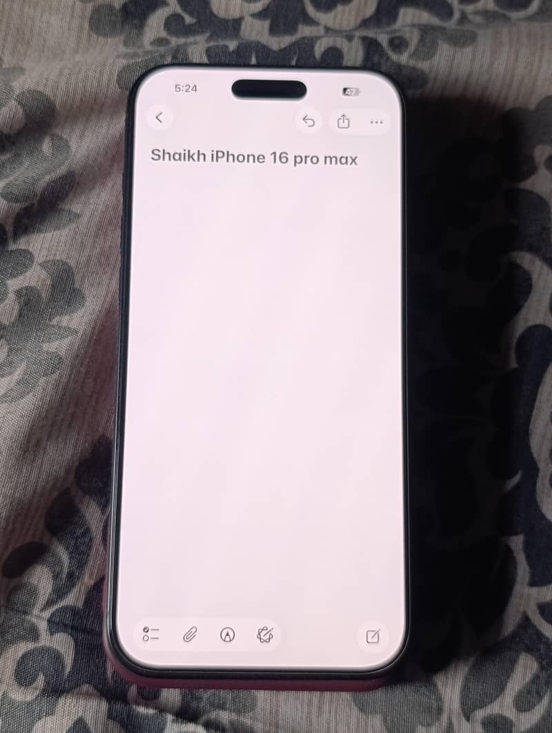 Apple iPhone 16 Pro Max 0