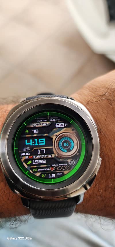 samsung galaxy gear sports watch 10/9 condition urjent sale
