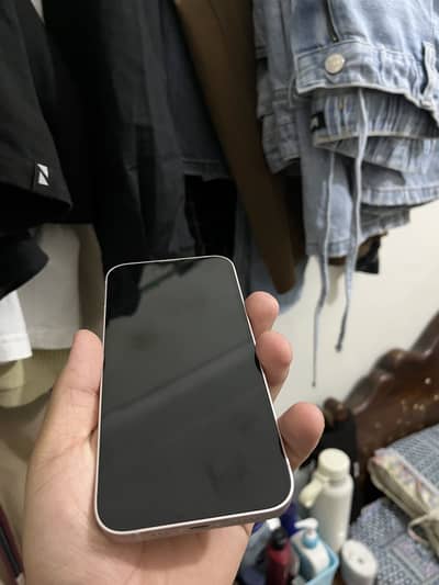 Apple iPhone 13