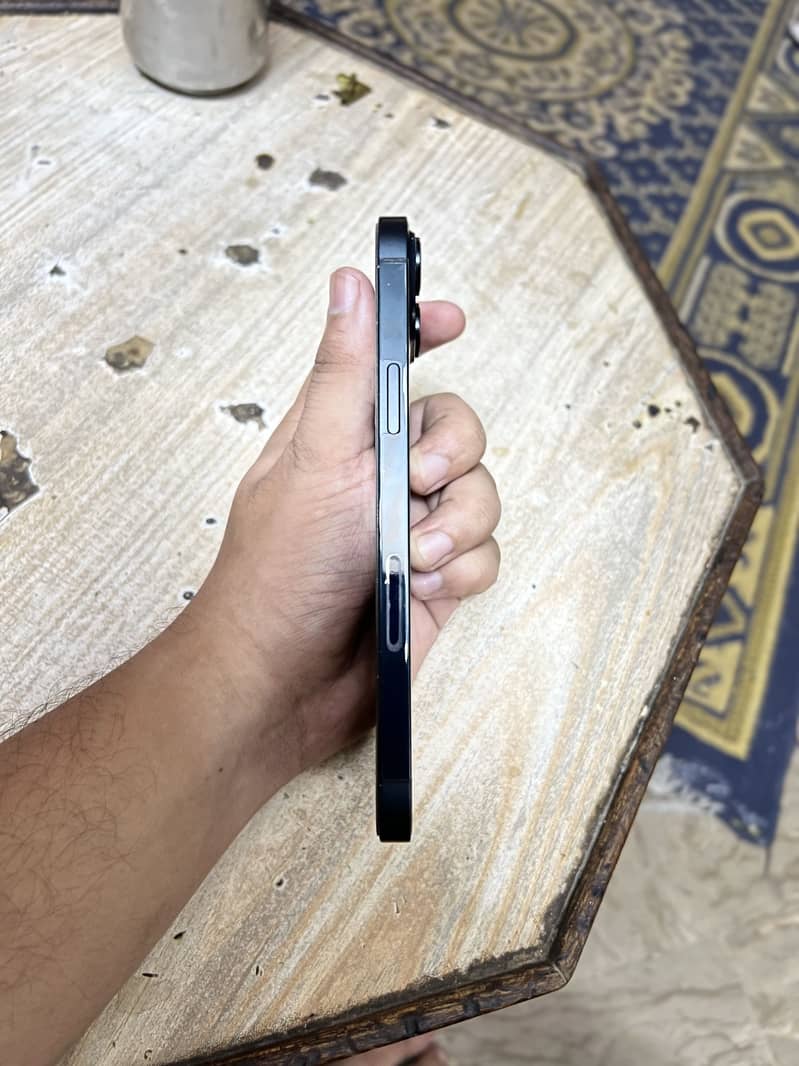 Apple iPhone 14 plus 3