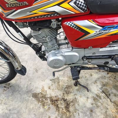 Honda CG 125 2025 modal