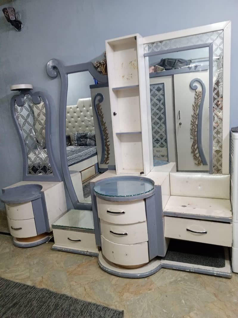 Bedroom set 0
