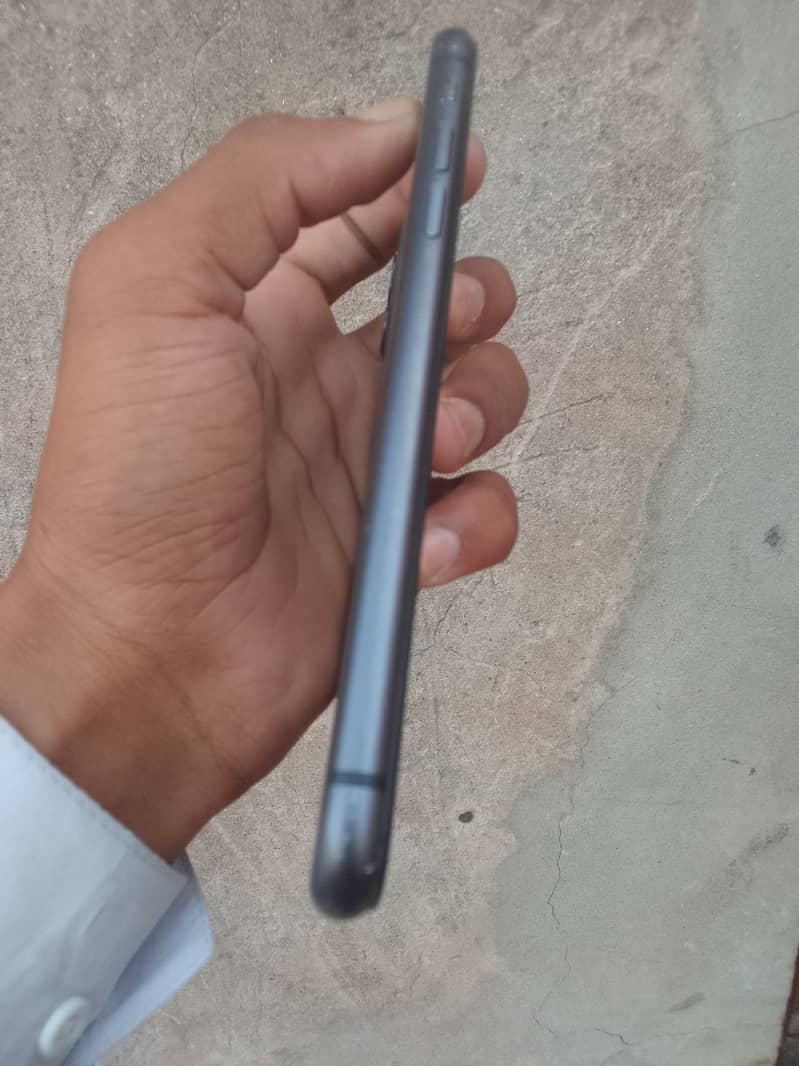 Apple iPhone 11 1