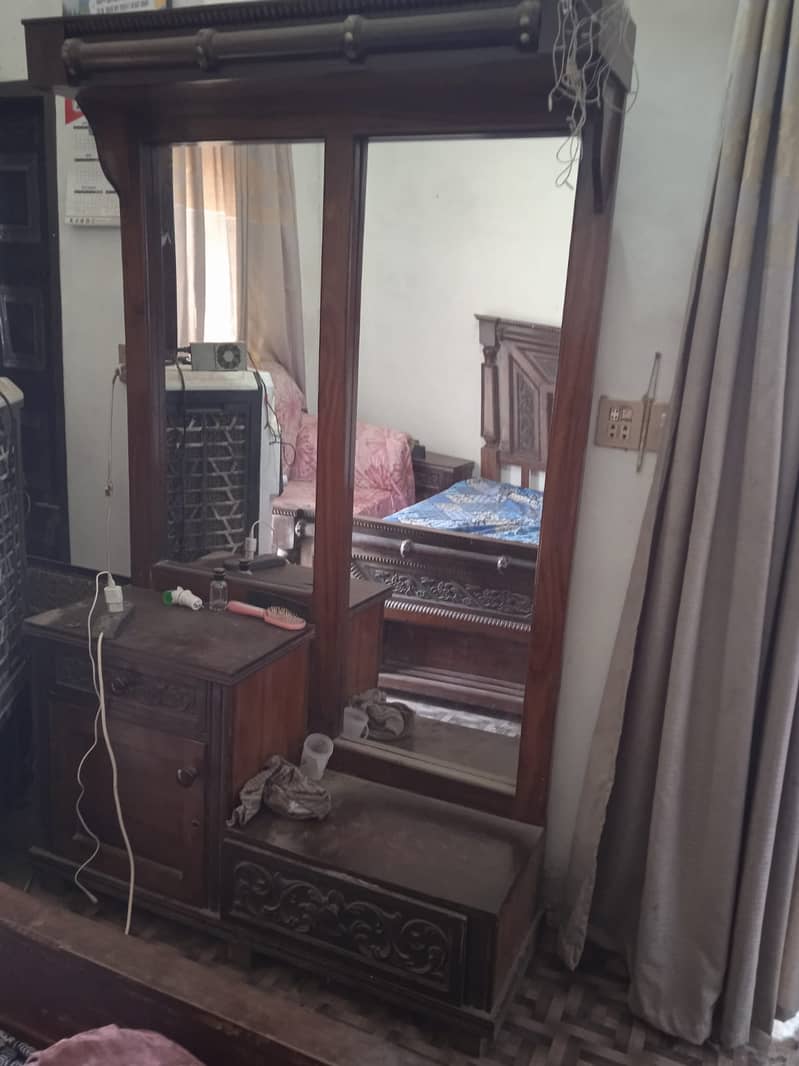 Bed and Dressing Table 3
