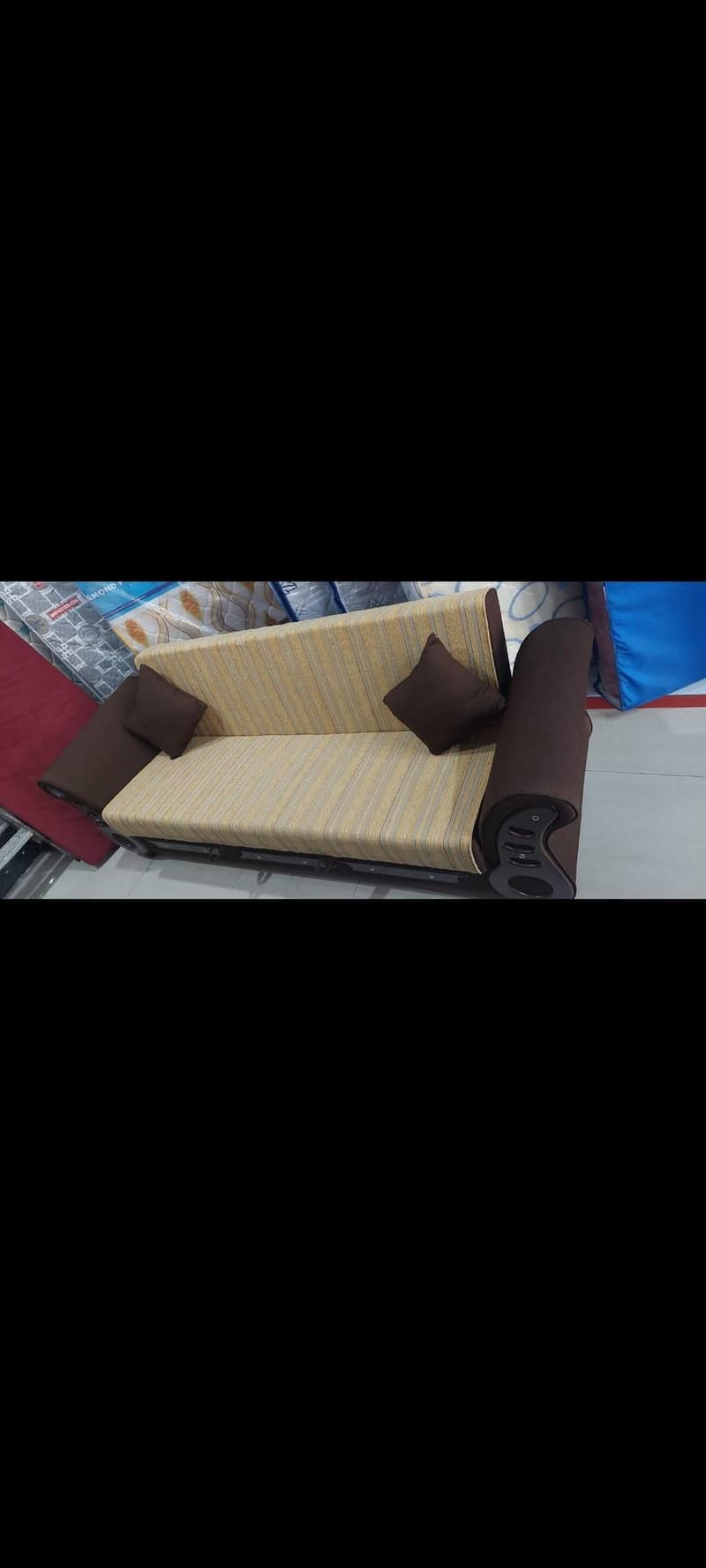 Sofa cumbed 1