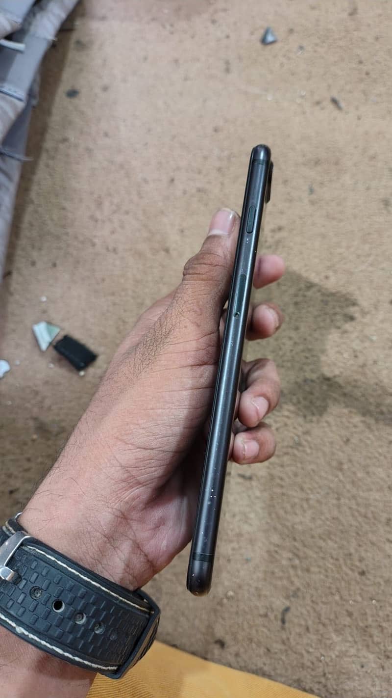 Apple iPhone 7 Plus 1