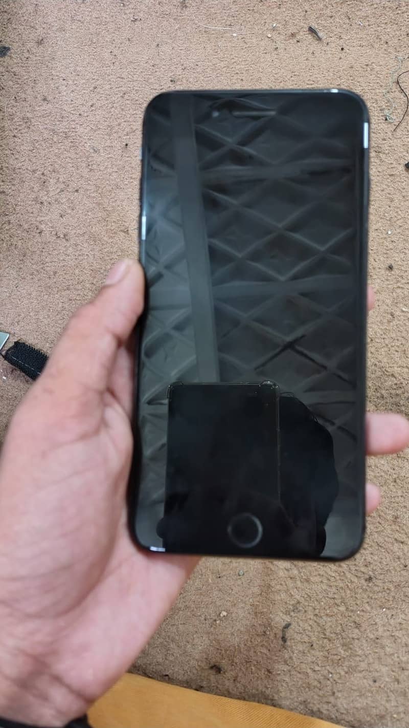 Apple iPhone 7 Plus 2