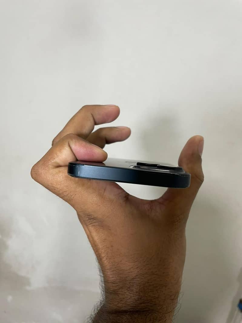 Apple iPhone 13 4