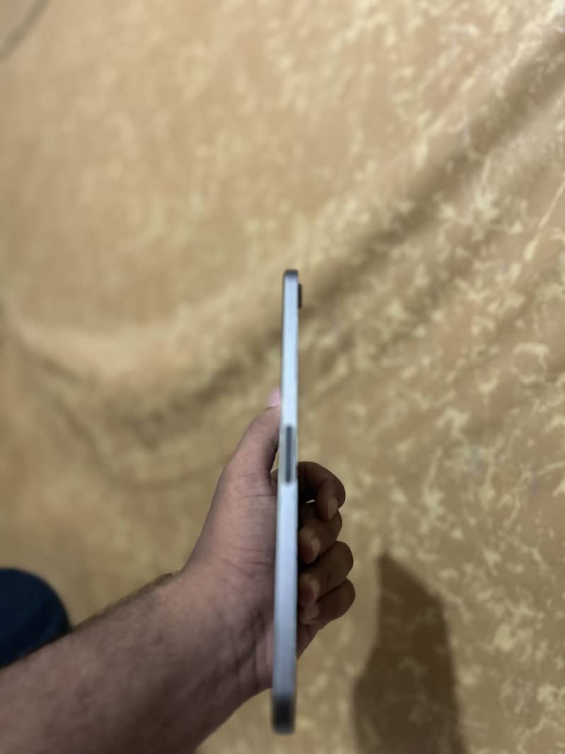 Ipad mini 6 with box 3