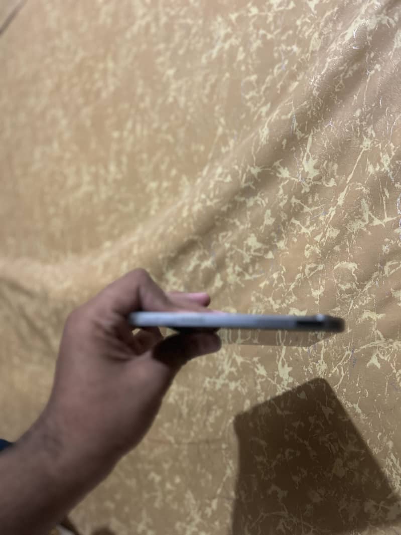 Ipad mini 6 with box 4