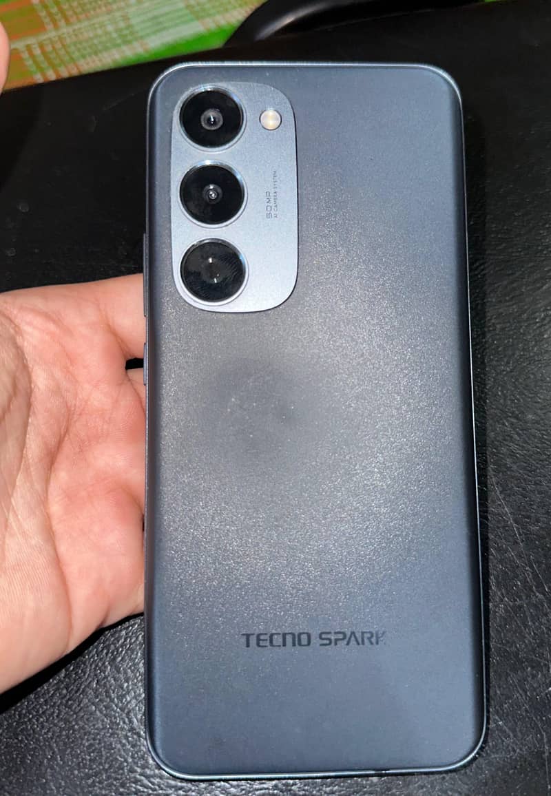 Tecno Spark 40 PRO PLUS 0