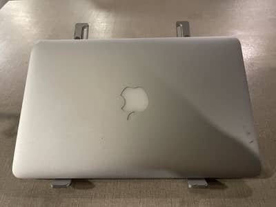 MacBook Air 2015 11.6” | 4GB RAM | 128GB SSD | Original Charger