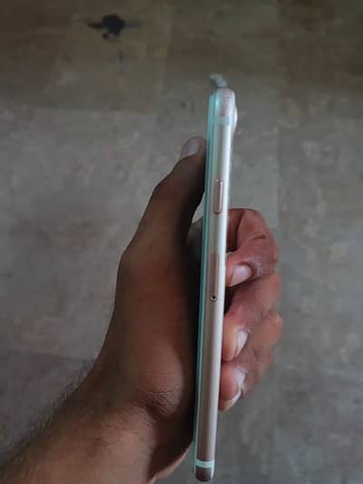 Apple iPhone 7