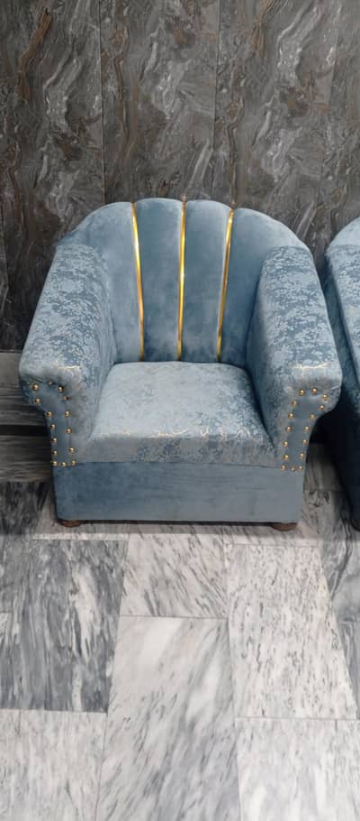urgent sale 5seter sofa and dewan