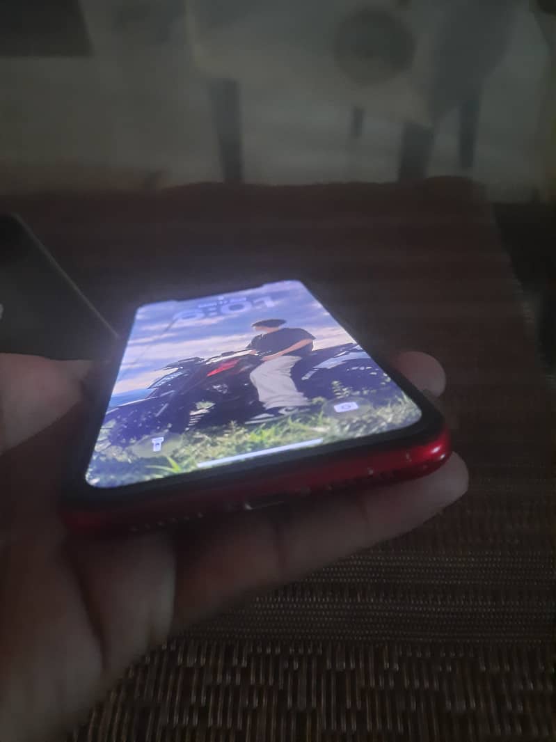 Apple iPhone 11 0