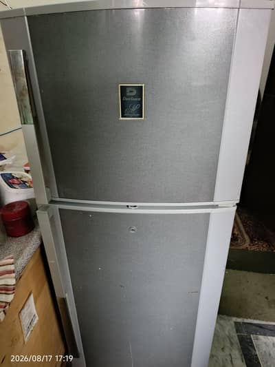 Dowlance frig medium size
