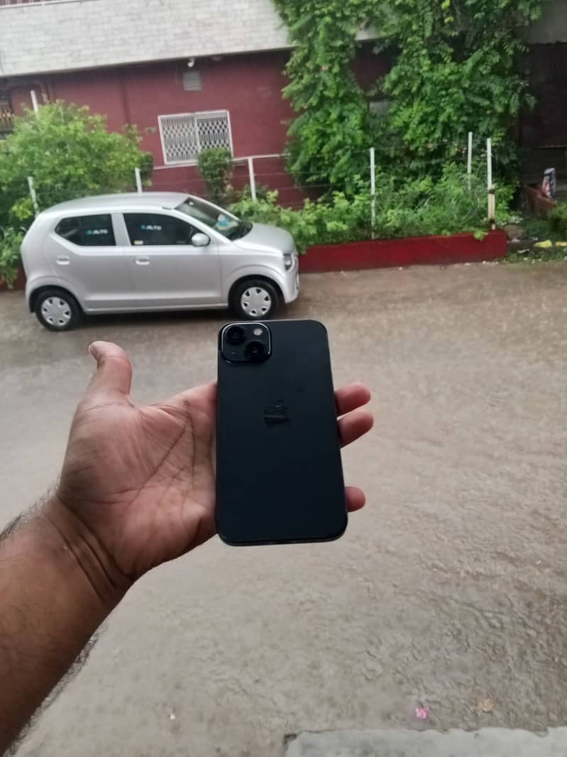 Apple iPhone 13 0