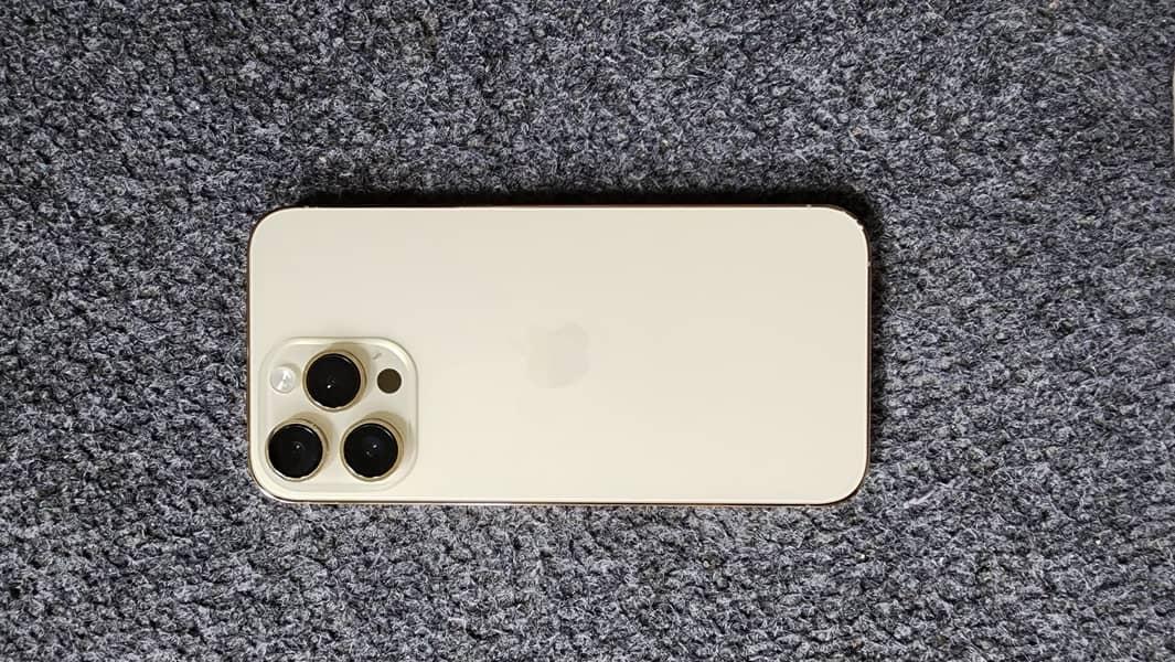 Apple iPhone 14 Pro Max 4