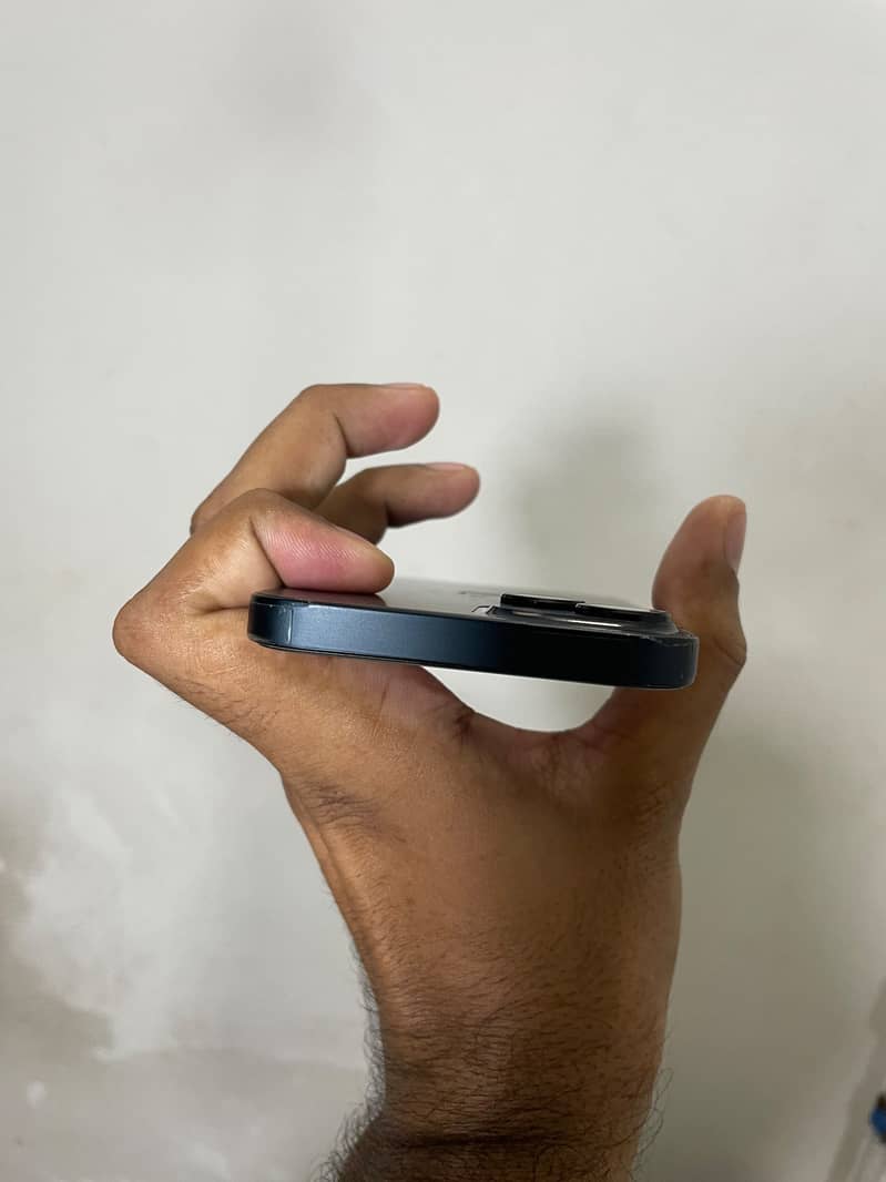 Apple iPhone 13 6