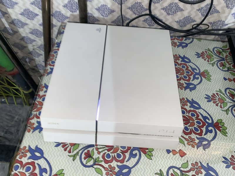 PlayStation 4 2