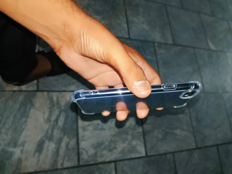 Apple iPhone 7 5