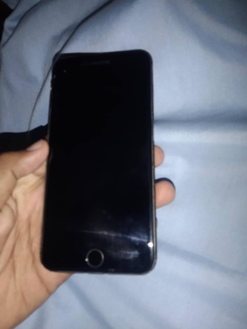 Apple iPhone 7 Plus 0