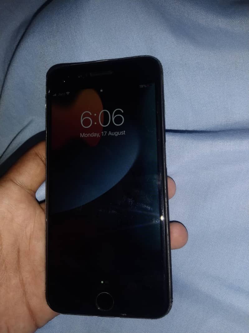 Apple iPhone 7 Plus 2