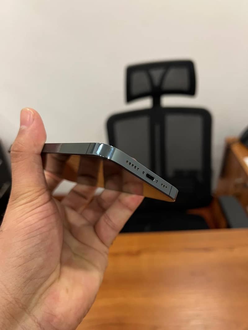 Apple iPhone 12 Pro 1