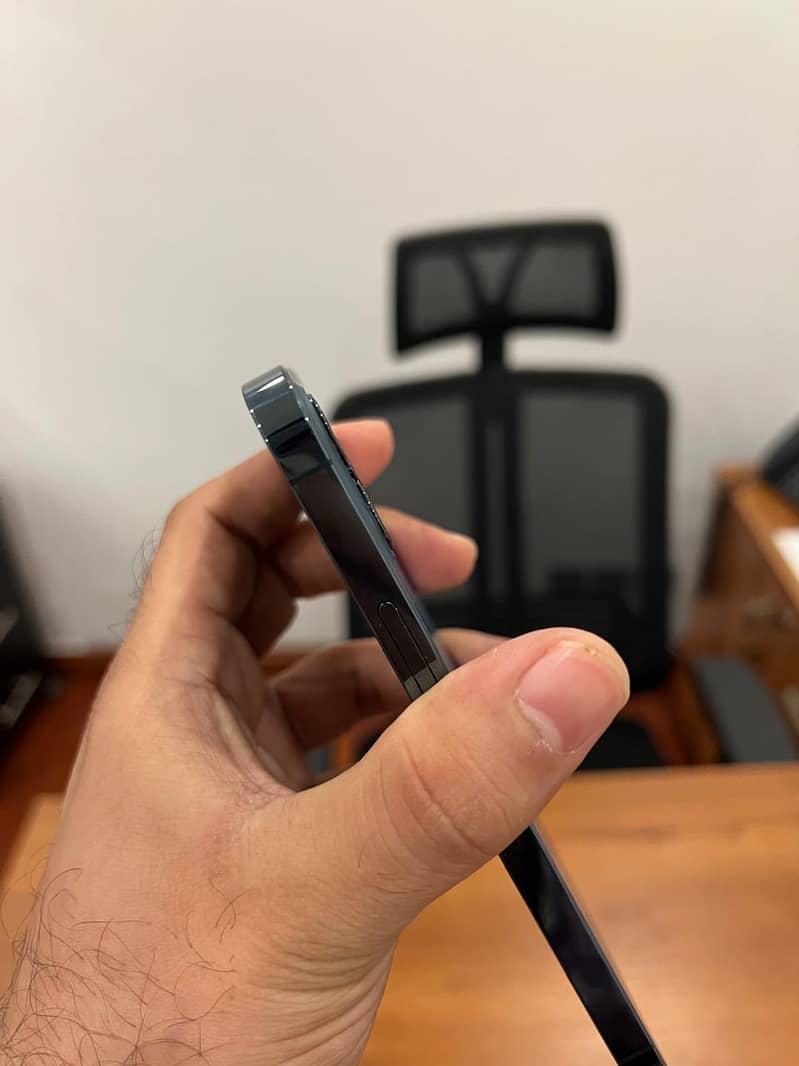 Apple iPhone 12 Pro 2