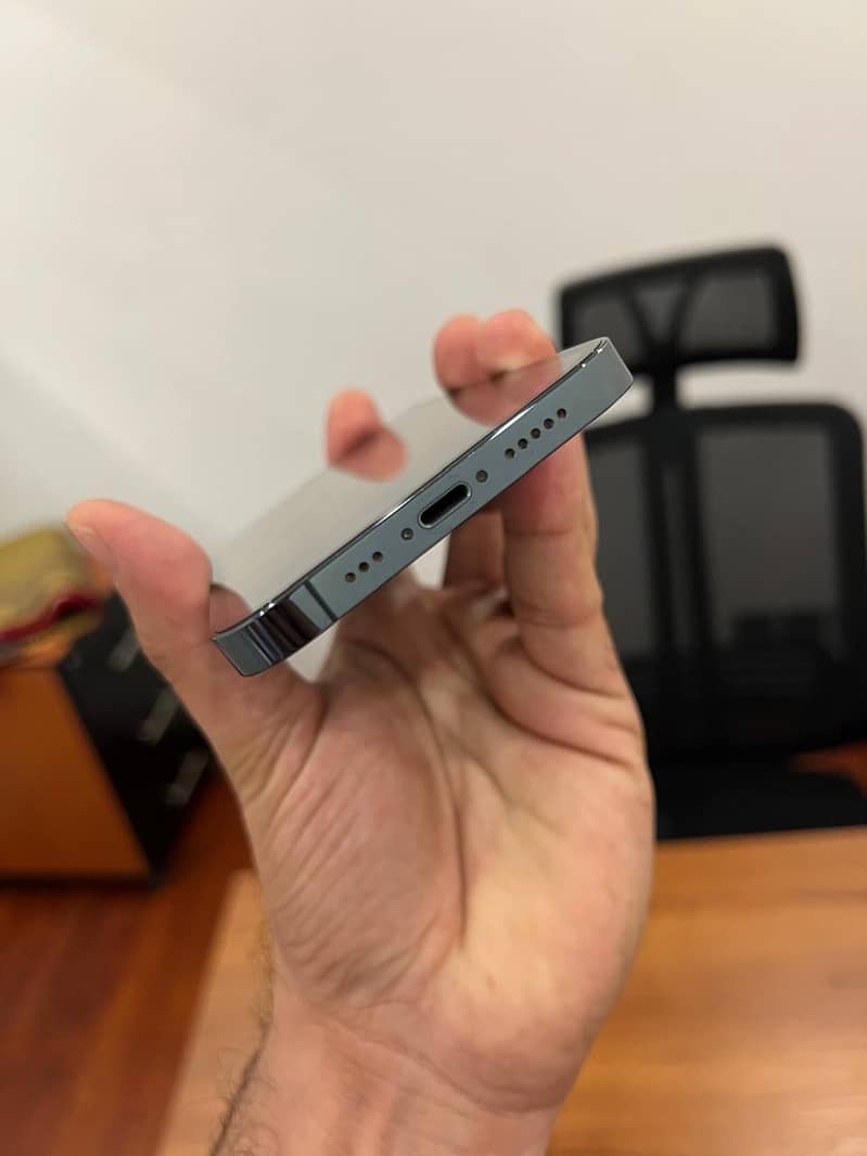 Apple iPhone 12 Pro 3