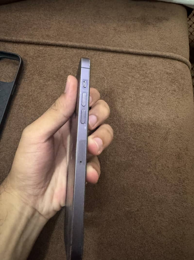 Apple iPhone 14 Pro Max 1